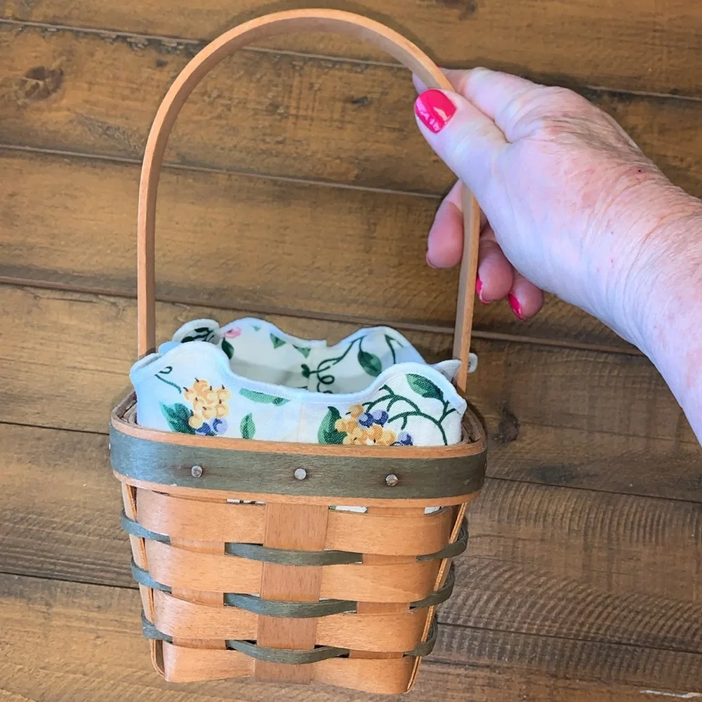 Longaberger Tea Basket with Emerald Vine Liner and Protector, Stationary Handle